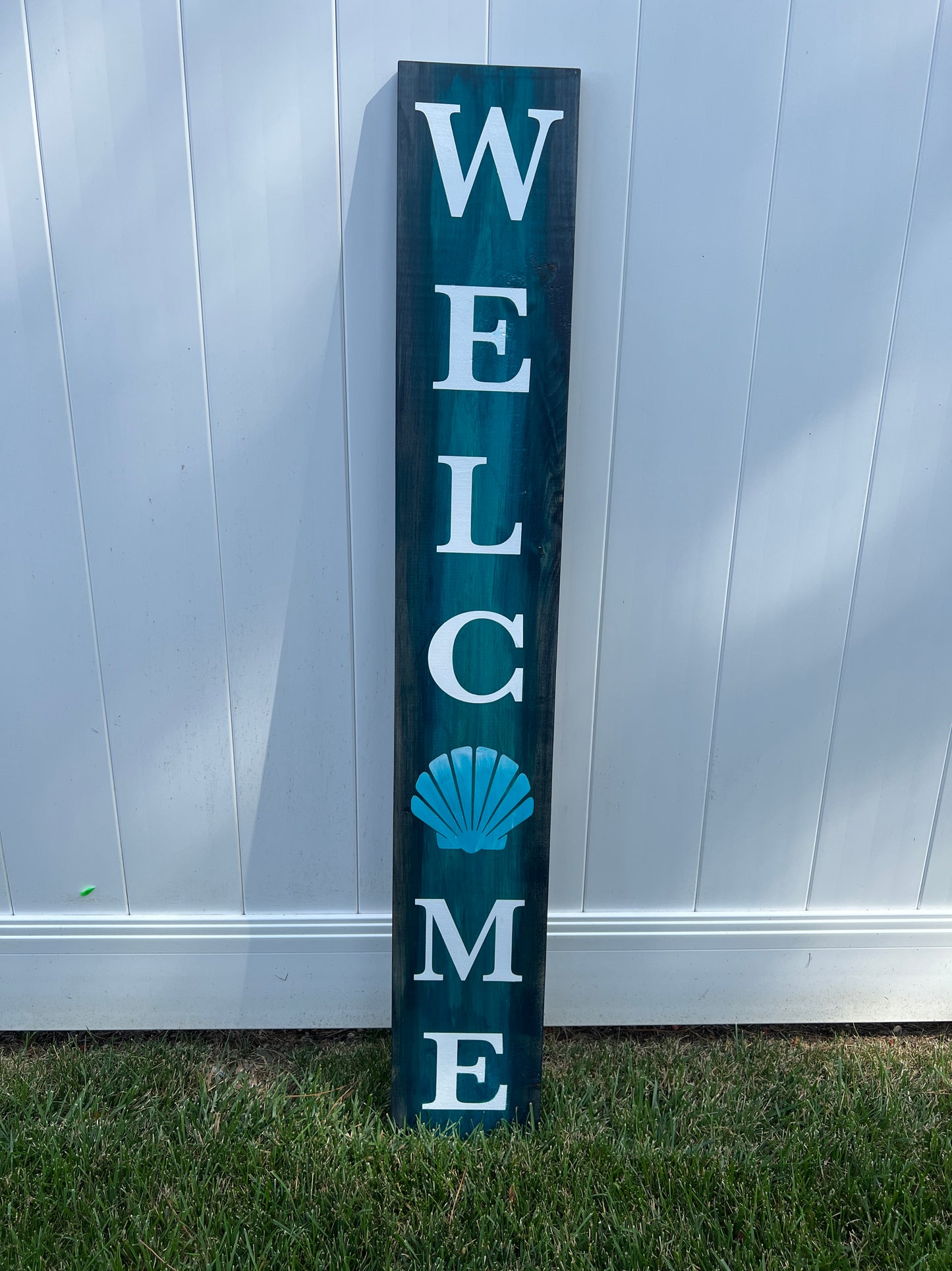 Handmade Wood Welcome Porch Leaner Sign with Seashell Design