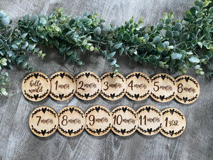 Newborn Baby Milestone Gift, Wood Monthly Photo Prop, Baby shower present, Engraved and Laser Cut